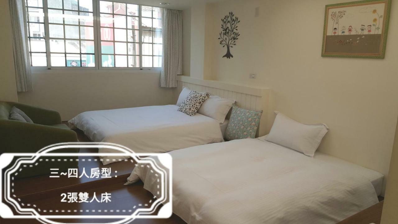 Summer Tree Homestay Tainan Extérieur photo